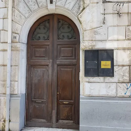 Le Stanze Di Piazza Cairoli 4* Messina