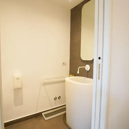 Le Stanze Di Piazza Cairoli Penzion 4*