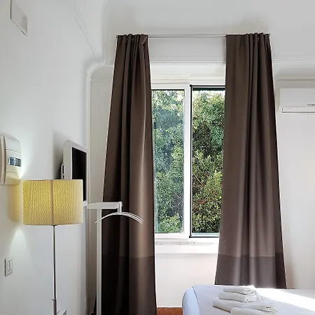 Le Stanze Di Piazza Cairoli Penzion 4*