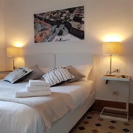 Pensjonat Le Stanze Di Piazza Cairoli