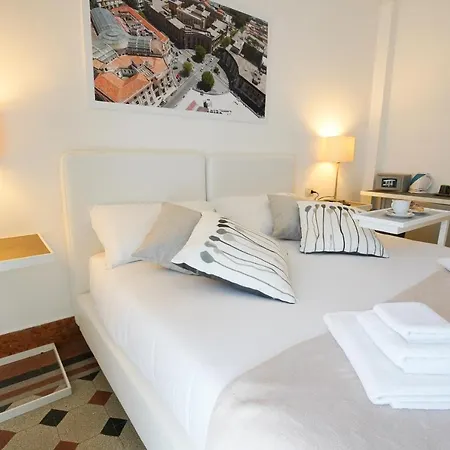 Penzion Le Stanze Di Piazza Cairoli 4*