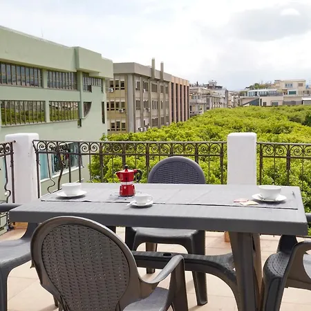 Le Stanze Di Piazza Cairoli 3* Messina